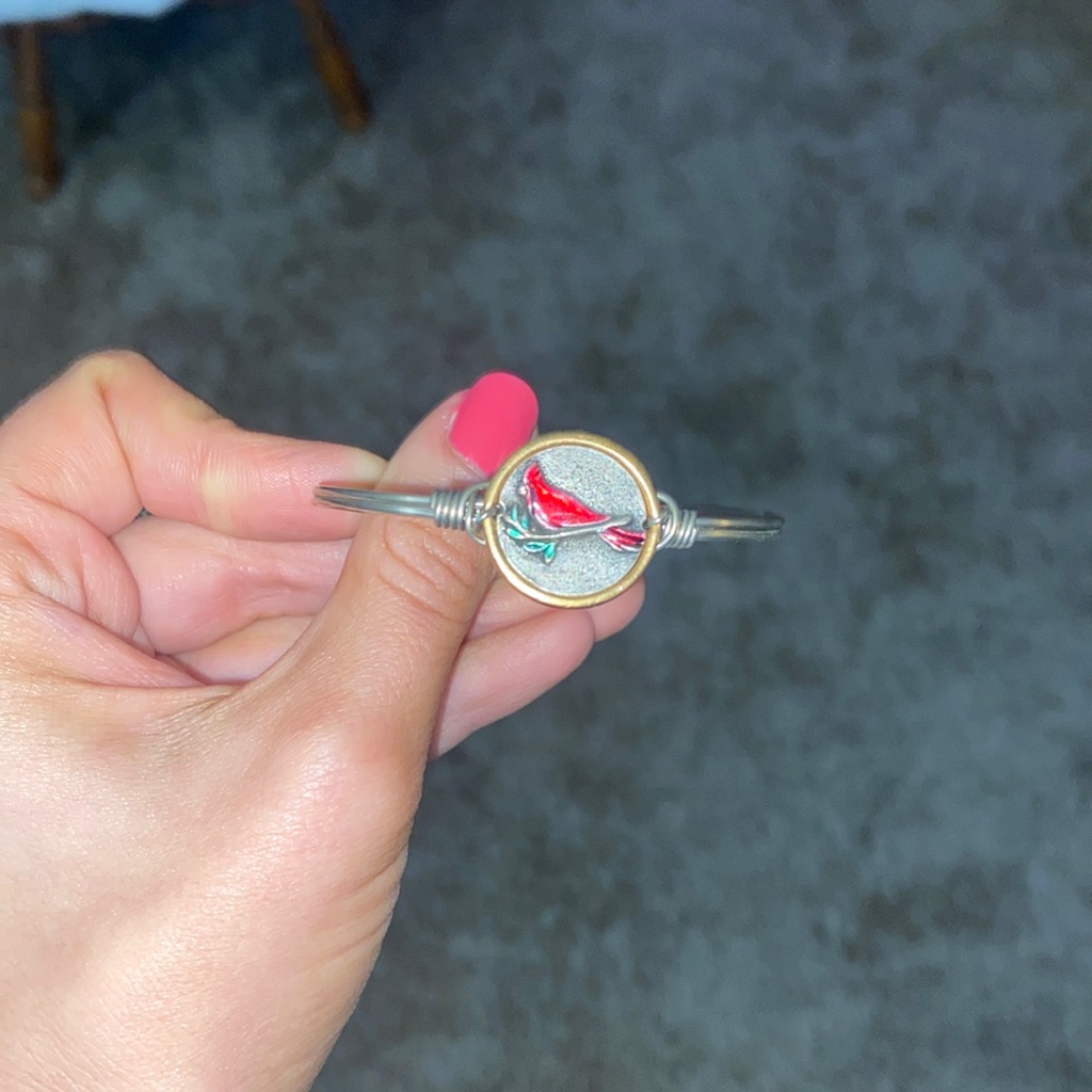 Cardinal Bangle